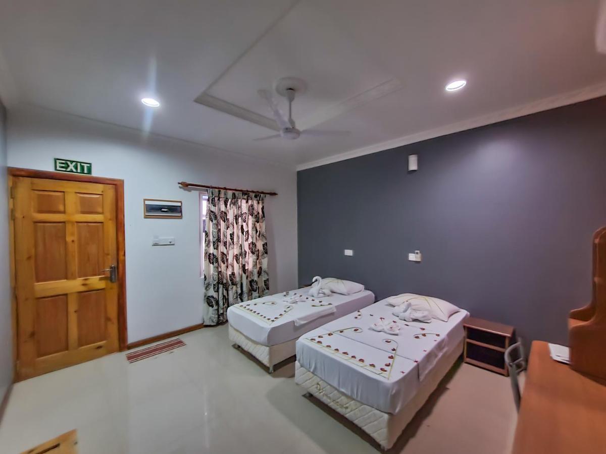 Serene Sky Guest House Thoddoo Exterior photo