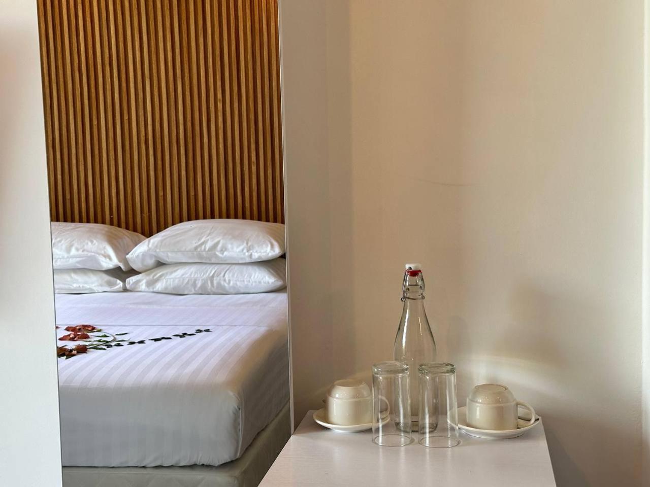 Serene Sky Guest House Thoddoo Exterior photo